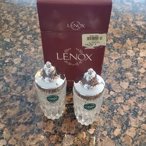 Lenox Lead Crystal salt & peper Shakers w/Silver Tops never used